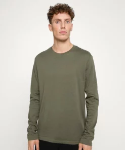 Pier One Uomo 5 PACK - Maglietta A Manica Lunga - Blue/white/beige/olive 13 Pier One Uomo 5 PACK - Maglietta A Manica Lunga - Blue/white/beige/olive -Moda Perfetta 005509f4995c4cfe81921683258f650e