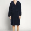 Pier One Uomo Accappatoio - Dark Blue 1 Pier One Uomo Accappatoio - Dark Blue -Moda Perfetta 03ccb1ba95c241dcba04d4c7b1d79d77
