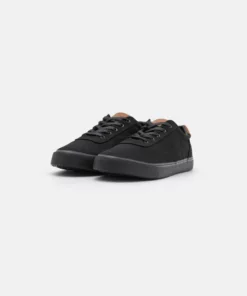 Pier One Uomo Sneakers Basse - Black -Moda Perfetta 0e6fb1e362424e3f819c3cd5e5f513d9