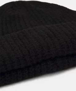 Pier One SHORT MICRO BEANIE UNISEX - Berretto - Black 7 Pier One SHORT MICRO BEANIE UNISEX - Berretto - Black -Moda Perfetta 0ebb65d54b0643c5908d2c2364f4ca2c