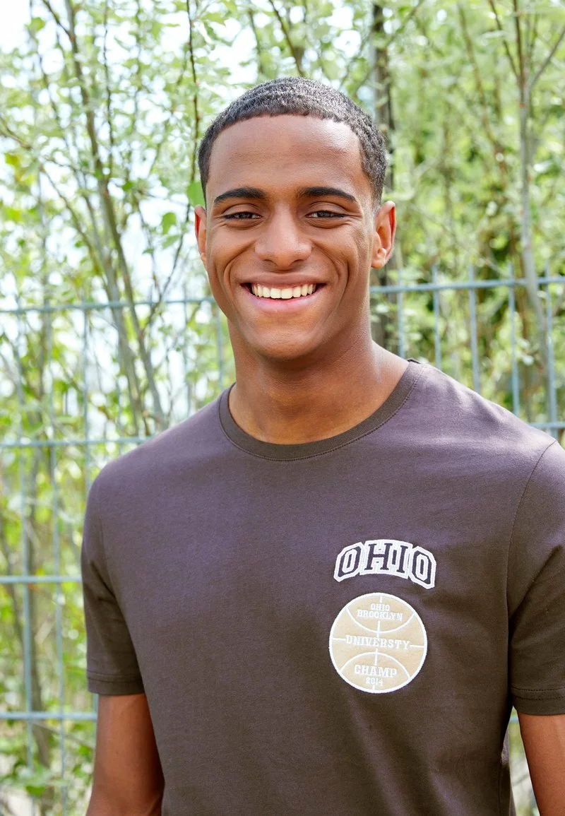 Pier One Unisex GRAPHIC T-SHIRT - T-shirt Basic - Brown 4 Pier One Unisex GRAPHIC T-SHIRT - T-shirt Basic - Brown - immagine 4