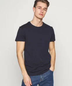 Pier One Uomo 5 PACK - T-shirt Basic - White/black 15 Pier One Uomo 5 PACK - T-shirt Basic - White/black -Moda Perfetta 0f24cfc011f8426e90d0ca466e186c53