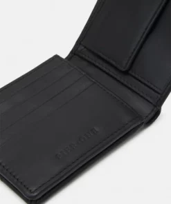 Pier One Uomo LEATHER - Portafoglio - Black 11 Pier One Uomo LEATHER - Portafoglio - Black -Moda Perfetta 1165e8b8e4084ea8bbf7246df285b508