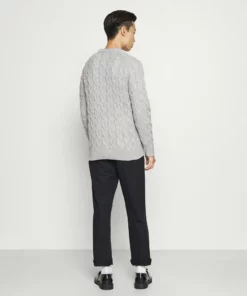 Pier One Uomo Maglione - Mottled Light Grey 9 Pier One Uomo Maglione - Mottled Light Grey -Moda Perfetta 14cc4b188a4342ae95cd580b19bd7247