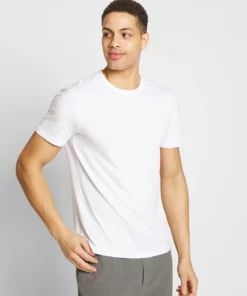Pier One Uomo 3 PACK - T-shirt Basic - White/dark Blue/red 9 Pier One Uomo 3 PACK - T-shirt Basic - White/dark Blue/red -Moda Perfetta 15d2744f961b410abfd52f8e32770997