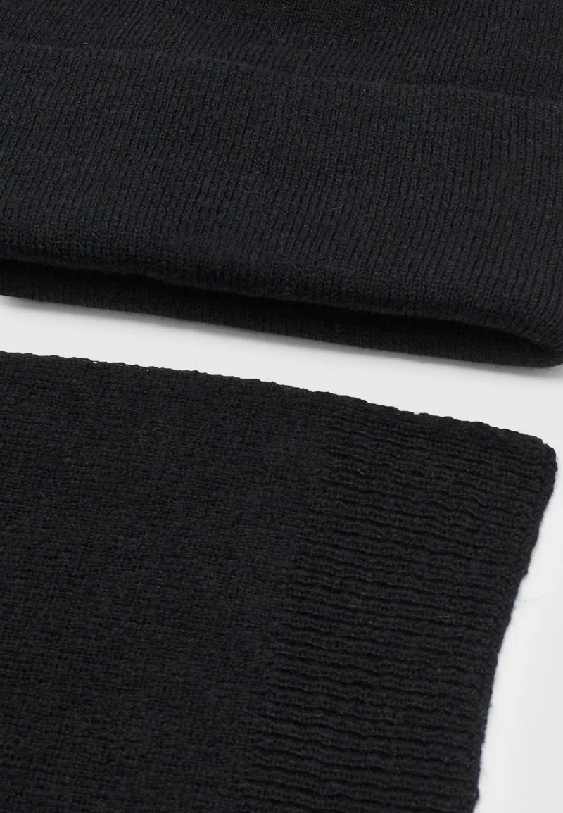 Pier One SET UNISEX - Sciarpa - Black 6 Pier One SET UNISEX - Sciarpa - Black - immagine 4