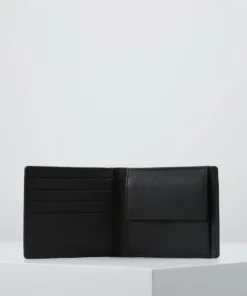 Pier One Uomo LEATHER - Portafoglio - Black 14 Pier One Uomo LEATHER - Portafoglio - Black -Moda Perfetta 1743941c2a844b56ac182f1fbe6e3d6a