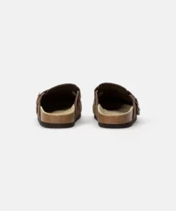 Pier One Unisex Ciabattine - Brown 10 Pier One Unisex Ciabattine - Brown -Moda Perfetta 18a09b6c3e71439784e427988b058842