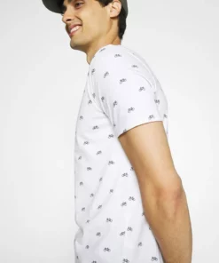 Pier One Uomo T-shirt Con Stampa - White 11 Pier One Uomo T-shirt Con Stampa - White -Moda Perfetta 1933cd71338a415a81720500d14cd2bd