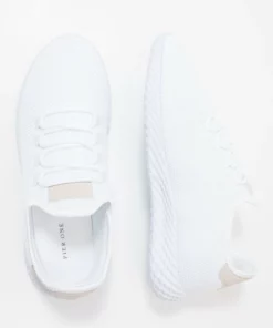 Pier One Uomo Sneakers Basse - White/grey 14 Pier One Uomo Sneakers Basse - White/grey -Moda Perfetta 1ee275c805a649ac9f79dbc590c79aa7