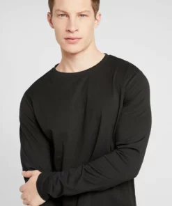 Pier One Uomo Maglietta A Manica Lunga - Black 11 Pier One Uomo Maglietta A Manica Lunga - Black -Moda Perfetta 1fbd132b4add4334bbab2e96e2f9f9f7