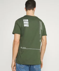 Pier One Uomo T-shirt Con Stampa - Olive 13 Pier One Uomo T-shirt Con Stampa - Olive -Moda Perfetta 21fcea8ad4614ee09d572bc3a420d293