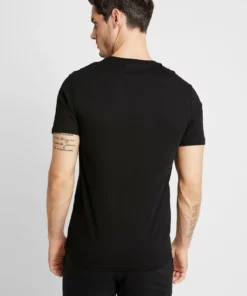 Pier One Uomo T-shirt Con Stampa - Black 10 Pier One Uomo T-shirt Con Stampa - Black -Moda Perfetta 22254a88e40c4118997ad7dc70e3588e