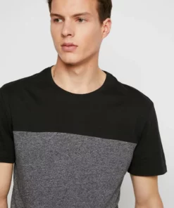 Pier One Uomo T-shirt Con Stampa - Black 11 Pier One Uomo T-shirt Con Stampa - Black -Moda Perfetta 236469e58df44c86ad7ffe27d9b9249b