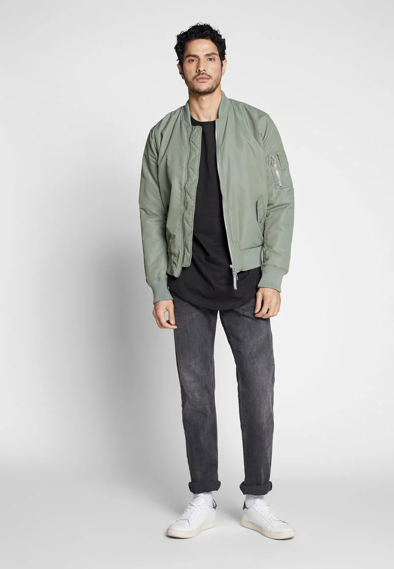 Pier One Uomo T-shirt Basic - Black 4 Pier One Uomo T-shirt Basic - Black - immagine 2