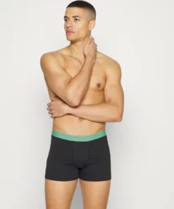 Pier One Uomo 3 PACK - Culotte - Black/grey/light Green 12 Pier One Uomo 3 PACK - Culotte - Black/grey/light Green -Moda Perfetta 275886b16cec4b51b8c8973ae52f46eb