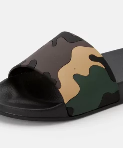 Pier One UNISEX - Sandali Da Bagno - Black Olive 13 Pier One UNISEX - Sandali Da Bagno - Black Olive -Moda Perfetta 2853a4386e324830a80942db80ab6ebc