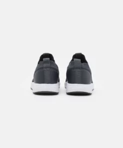 Pier One Uomo Sneakers Basse - Dark Blue 10 Pier One Uomo Sneakers Basse - Dark Blue -Moda Perfetta 2a242b8f8de141b78bf9cba39e81d759 1