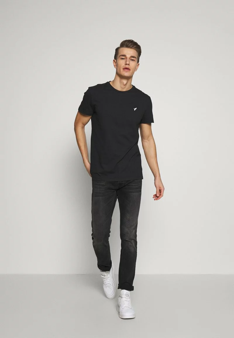 Pier One Uomo T-shirt Basic - Black 4 Pier One Uomo T-shirt Basic - Black - immagine 2