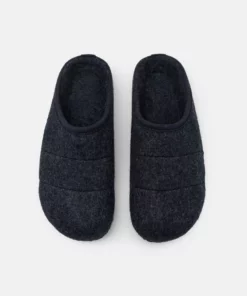 Pier One Uomo UNISEX - Pantofole - Dark Blue 11 Pier One Uomo UNISEX - Pantofole - Dark Blue -Moda Perfetta 2c0cc49907f94ba2947918f5168ec5df