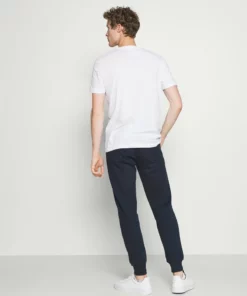 Pier One Uomo Pantaloni Sportivi - Dark Blue 11 Pier One Uomo Pantaloni Sportivi - Dark Blue -Moda Perfetta 2df798c0ee314f669c5dc269c2693368