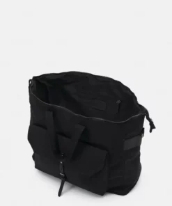 Pier One UNISEX - Borsa Da Viaggio - Black 8 Pier One UNISEX - Borsa Da Viaggio - Black -Moda Perfetta 3027b558f9e0432e95740f4f316b706c