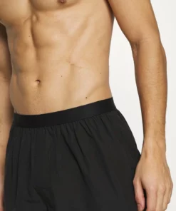 Pier One Uomo 3 PACK - Boxer - Black 17 Pier One Uomo 3 PACK - Boxer - Black -Moda Perfetta 3045940158f045208011b3c23f869270