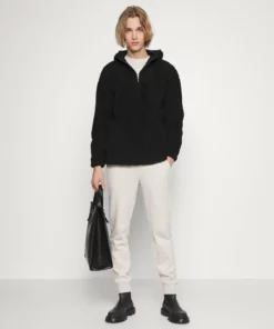 Pier One Uomo Felpa Con Cappuccio - Black 9 Pier One Uomo Felpa Con Cappuccio - Black -Moda Perfetta 309a7678609b4fa28c45bebc740ea33f