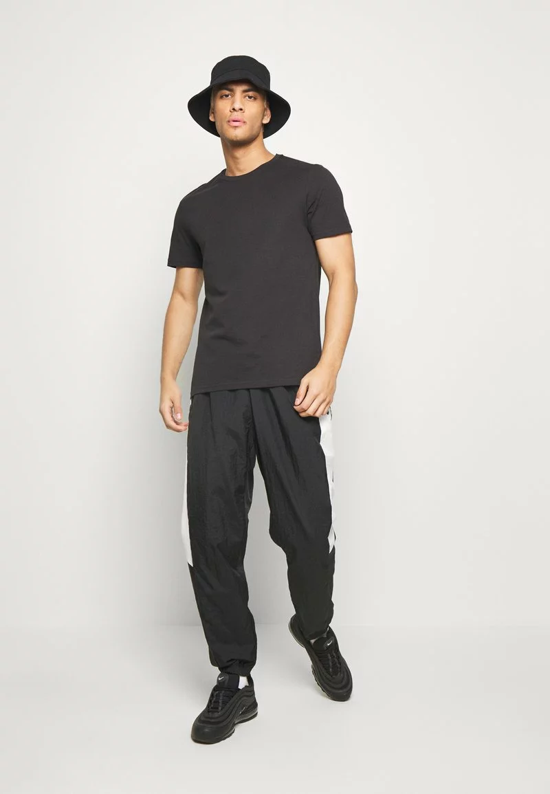 Pier One Uomo 7 PACK - T-shirt Basic - Black 4 Pier One Uomo 7 PACK - T-shirt Basic - Black - immagine 2