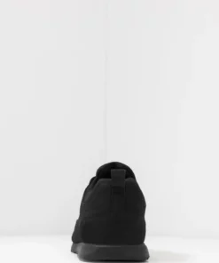 Pier One UNISEX - Sneakers Basse - Black 11 Pier One UNISEX - Sneakers Basse - Black -Moda Perfetta 32cd74c6a9f2435392756e14ba09138c