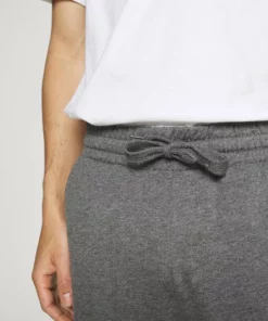 Pier One Uomo LOUNGE STRIPED SHORTS - Pantaloni Del Pigiama - Mottled Dark Grey/mottled Grey 13 Pier One Uomo LOUNGE STRIPED SHORTS - Pantaloni Del Pigiama - Mottled Dark Grey/mottled Grey -Moda Perfetta 347ed75b1d5d4dec8877955247093ab2