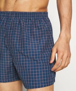 Pier One Uomo 5 PACK - Boxer - Dark Blue/blue 13 Pier One Uomo 5 PACK - Boxer - Dark Blue/blue -Moda Perfetta 3746ef0651b344c3866e98a7f38f00bc