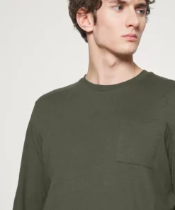 Pier One Uomo Maglietta A Manica Lunga - Dark Green 11 Pier One Uomo Maglietta A Manica Lunga - Dark Green -Moda Perfetta 38360ad0c4c64fefb1986b6aca0f5e2a