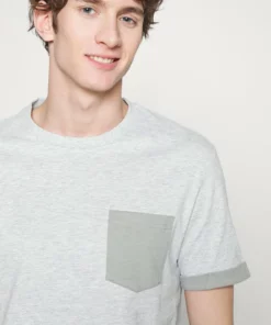 Pier One Uomo T-shirt Basic - Mottled Light Grey -Moda Perfetta 3c98f1e337654a0496a9b9a17f351a84