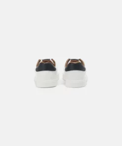 Pier One UNISEX - Sneakers Basse - White 11 Pier One UNISEX - Sneakers Basse - White -Moda Perfetta 3f6d49d439f548cab7f577f997c071ec