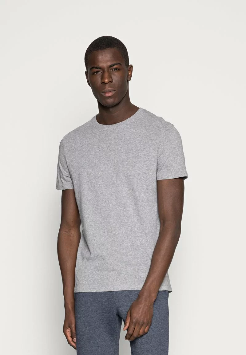 Pier One Uomo 3 PACK - T-shirt Basic - White/black/light Grey 6 Pier One Uomo 3 PACK - T-shirt Basic - White/black/light Grey - immagine 4