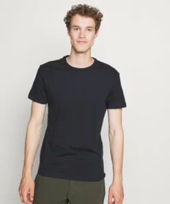 Pier One Uomo 5 PACK - T-shirt Basic - Black/dark Blue 15 Pier One Uomo 5 PACK - T-shirt Basic - Black/dark Blue -Moda Perfetta 40c430bdcdf94da19199a15c7b645cba