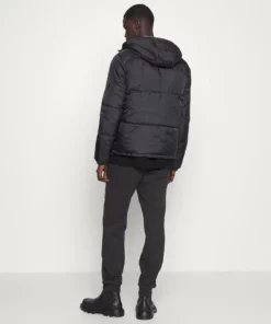 Pier One Uomo PUFFER - Giacca Invernale - Black 11 Pier One Uomo PUFFER - Giacca Invernale - Black -Moda Perfetta 416a74b67b1c43b7b0b58f1d919e189c