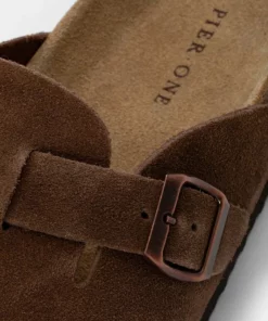 Pier One Unisex Ciabattine - Brown 13 Pier One Unisex Ciabattine - Brown -Moda Perfetta 47364cdc1dcd4794860a5f6810594e6c