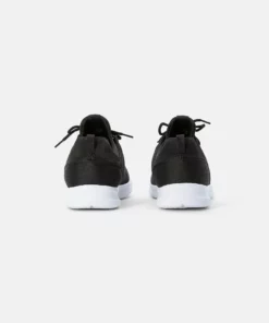 Pier One Uomo Sneakers Basse - Black White 10 Pier One Uomo Sneakers Basse - Black White -Moda Perfetta 481597f65b9d44c5b91bf9e4cb09e2de