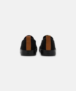 Pier One UNISEX - Scarpe Senza Lacci - Black 10 Pier One UNISEX - Scarpe Senza Lacci - Black -Moda Perfetta 498de95b879f4ad0a437960998fc617e