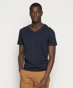 Pier One Uomo 5 PACK - T-shirt Basic - White/blue/black 10 Pier One Uomo 5 PACK - T-shirt Basic - White/blue/black -Moda Perfetta 4a34d78ca51f42698346376dd60fb2d7