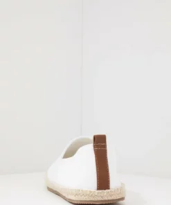 Pier One RENA ESPADRILLE UNISEX - Espadrillas - White 11 Pier One RENA ESPADRILLE UNISEX - Espadrillas - White -Moda Perfetta 4f1c7dae0cbb47efaca02a71fb79d125