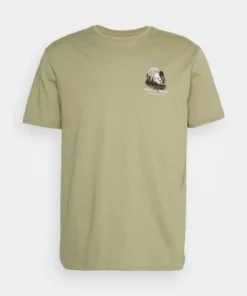 Pier One Uomo MOON SCENE GRAPHIC T-SHIRT - T-shirt Con Stampa - Olive 16 Pier One Uomo MOON SCENE GRAPHIC T-SHIRT - T-shirt Con Stampa - Olive -Moda Perfetta 538c3ca1368d45329d6c7bda43406f37