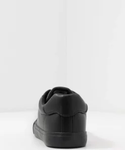 Pier One Uomo UNISEX - Sneakers Basse - Black 11 Pier One Uomo UNISEX - Sneakers Basse - Black -Moda Perfetta 555c4dde0e1840d9be325ad453ee0239