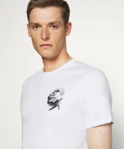 Pier One Uomo T-shirt Con Stampa - White 11 Pier One Uomo T-shirt Con Stampa - White -Moda Perfetta 55b632cba537473898bf90f00327c01b