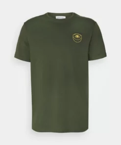 Pier One Uomo T-shirt Con Stampa - Olive 17 Pier One Uomo T-shirt Con Stampa - Olive -Moda Perfetta 564b2b6265ce46c49ca72116e9295420