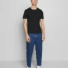 Pier One Uomo 5 PACK - T-shirt Basic - Black/white/blue 1 Pier One Uomo 5 PACK - T-shirt Basic - Black/white/blue -Moda Perfetta 57ef8b5d90b840ff83dd93f74f432d58