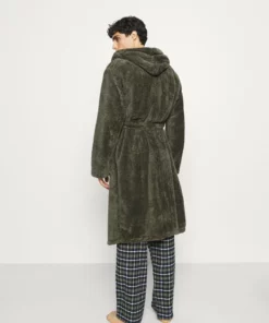 Pier One Uomo Accappatoio - Khaki 9 Pier One Uomo Accappatoio - Khaki -Moda Perfetta 5c1d0893ded74277a08ef05fff3a7360