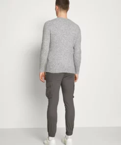 Pier One Uomo Maglione - Mottled Light Grey 9 Pier One Uomo Maglione - Mottled Light Grey -Moda Perfetta 5defc4fa812c4698b240102390376431